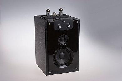 《星刃》总监确认女主体模是申在恩：她的身材太完美